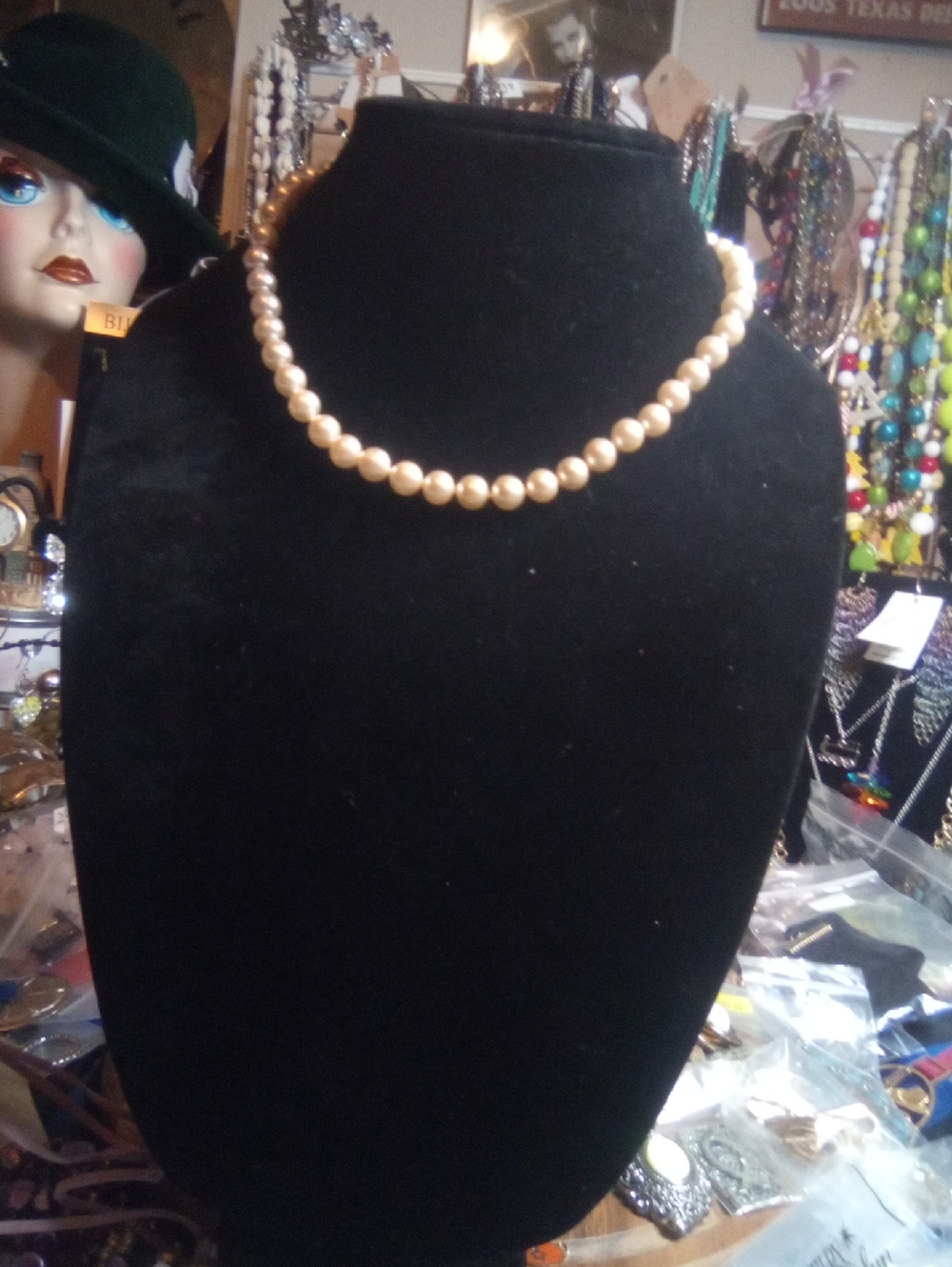 Cream color glass pearls necklace